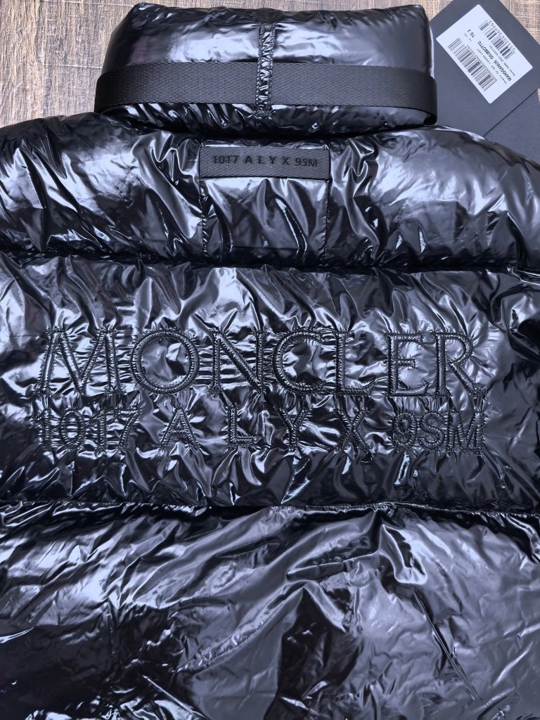 wg.luxury-- 7o9385r ALYX Down jacket white duck down item: E-F431J0118